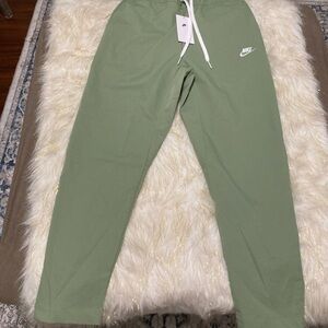 Men’s Nike Joggers Taper Fit